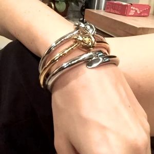 Knot Bracelet In Silver Finish